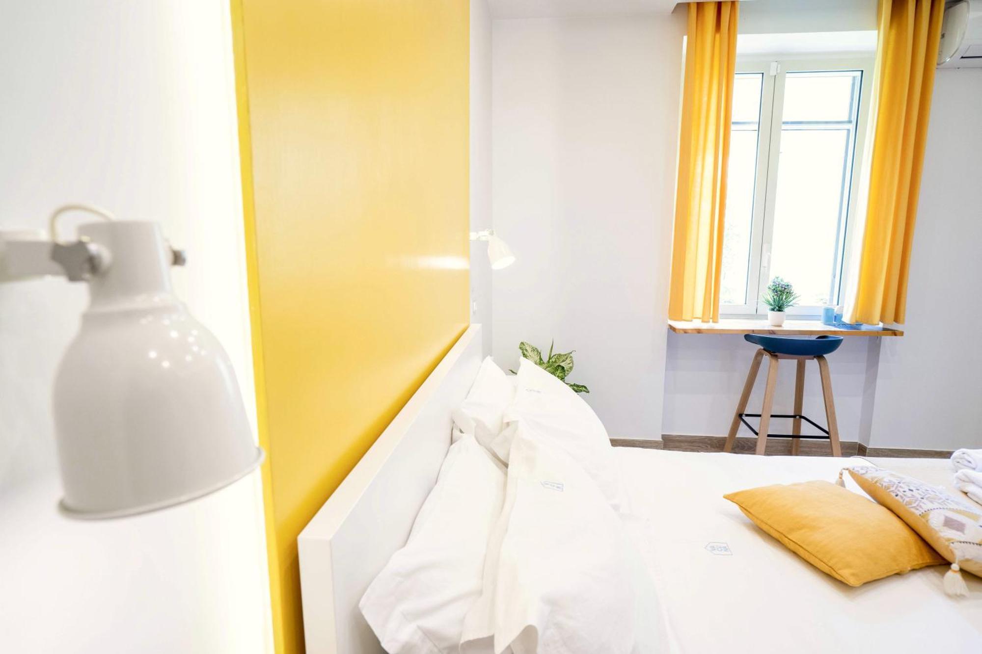 Vacuna Pleasant Rooms Napoli Bagian luar foto
