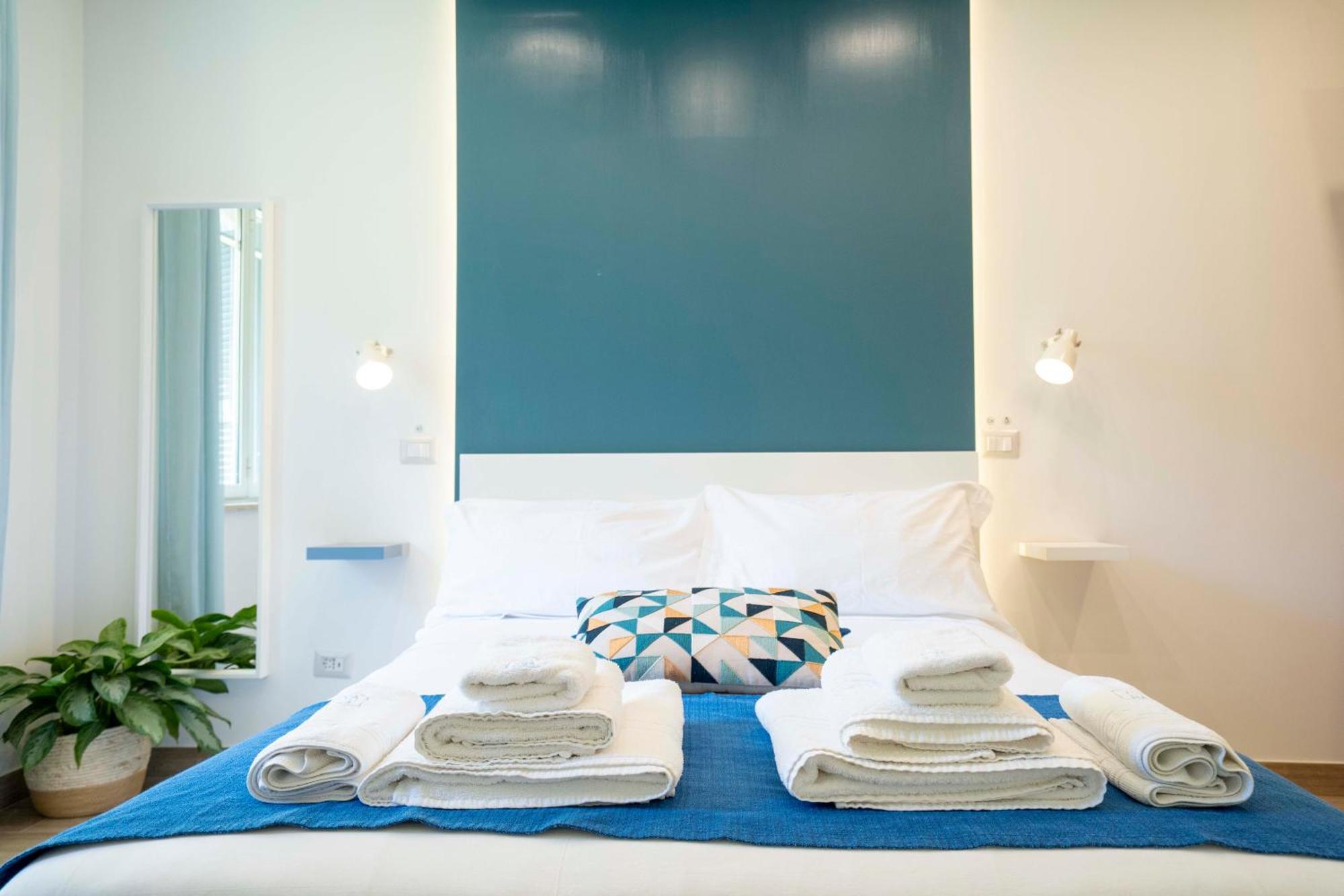 Vacuna Pleasant Rooms Napoli Bagian luar foto